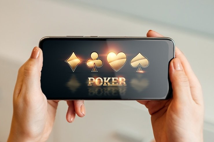 Pengguna Indonesia mengakses fitur penarikan dana di platform popay4d melalui ponsel